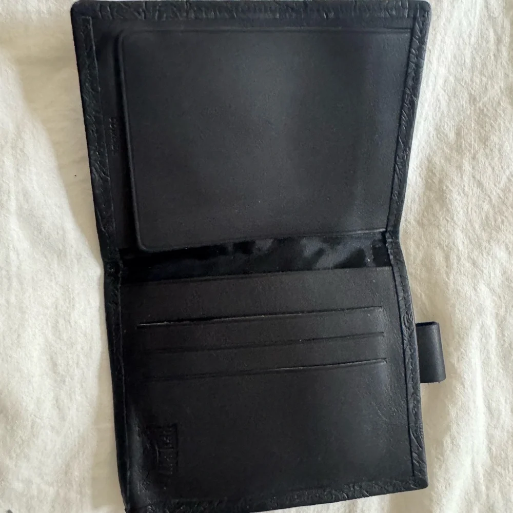 Black Genuine Leather Men’s Wallet + Money Clip